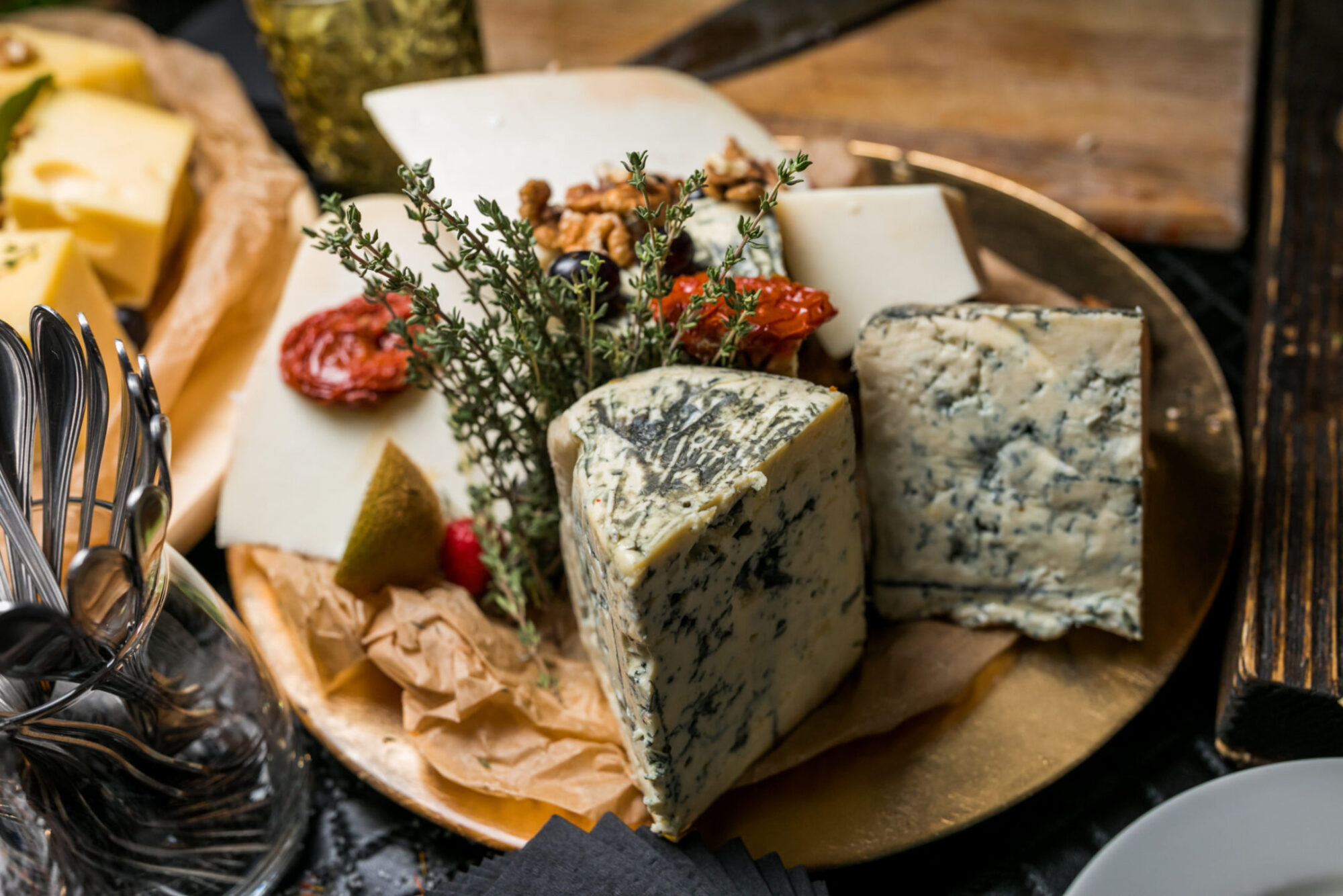 Dali_picasso_moscow_russianroulette