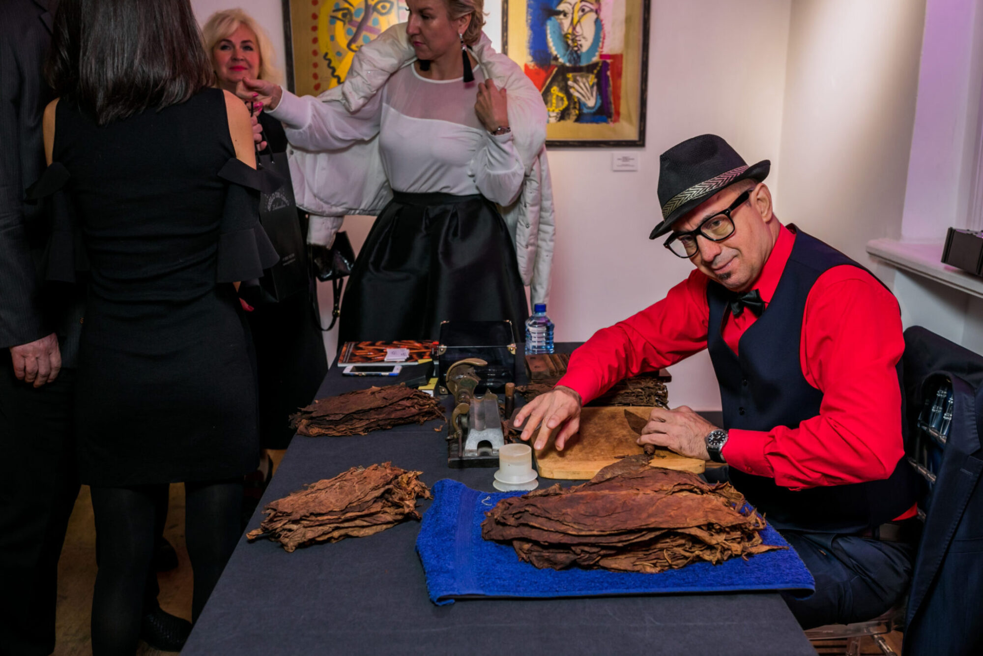 Dali_picasso_moscow_russianroulette